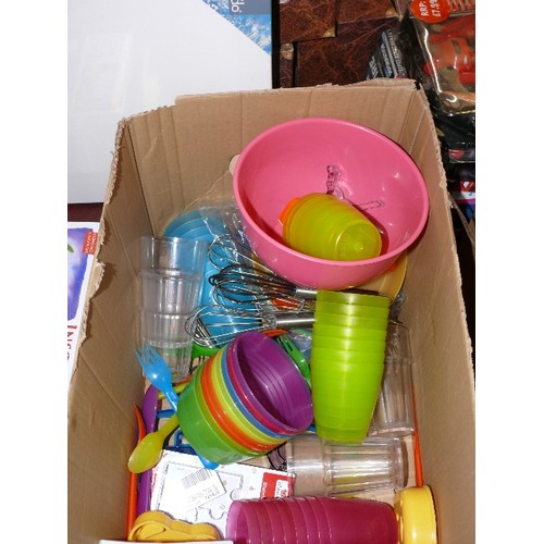 279 - SELECTION OF PLASTIC PICNIC ITEMS IN BRIGHT COLOURS.