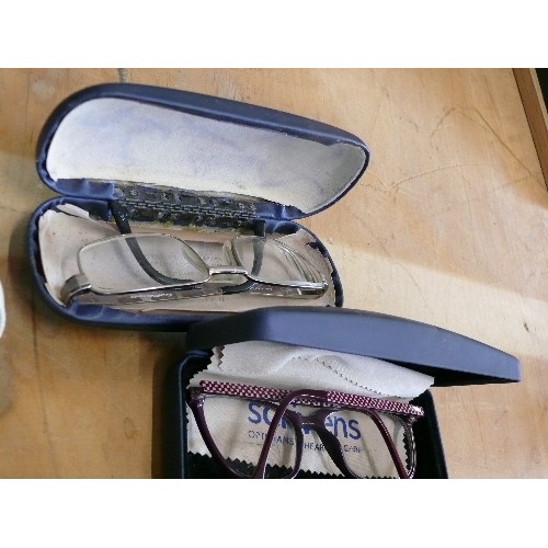 407A - GLASSES AND GLASSES CASES INCLUDING RADLEY AND DIESEL