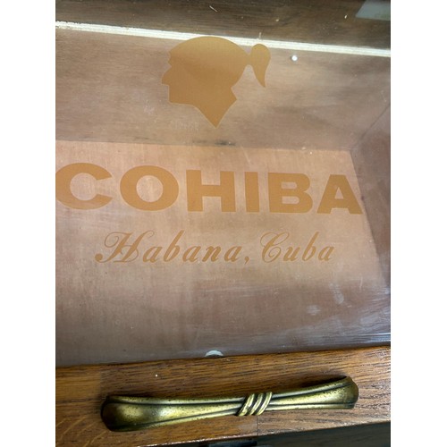 129 - Vintage Tobacconist's Cigar Box advertising Cohiba Habana cigars