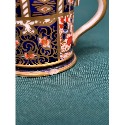 15A - Royal Crown Derby miniature cabinet mug date mark for 1916 - Imari pattern - small chip to foot rim