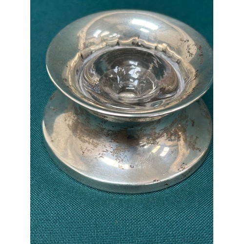 134 - Edwardian Sterling Silver Capstan Inkwell with glass liner, hallmarked Birm 1904