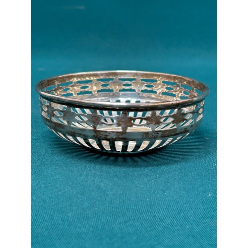 135 - Sterling Silver Bon Bon Dish with pierced sides, Birm 1965, 51 grams