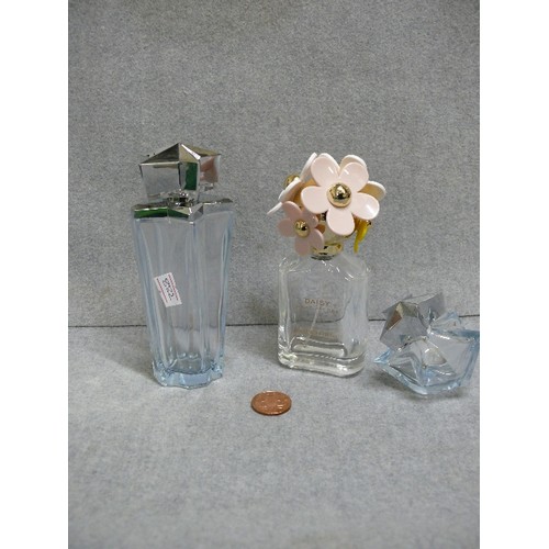 83 - 3 PERFUME BOTTLES, INCLUDES DAISY BY MARC JACOBS, & 2 X ANGEL BY THIERRY MUGLER WITH STAR LIDS.