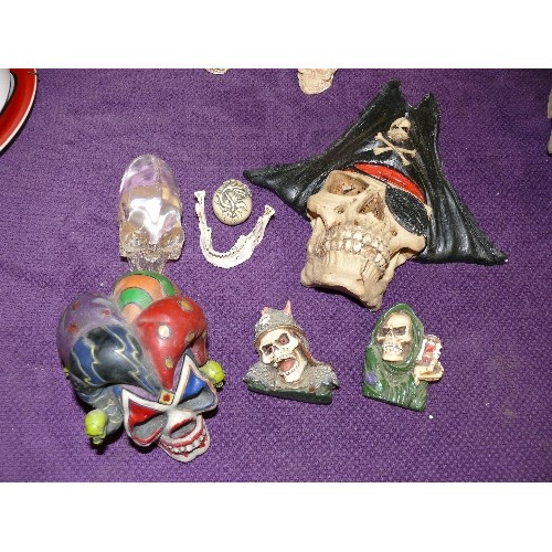 90 - A SELECTION OF SKULLS TO INCLUDE PIRATE PLAQUE, JESTER, ALIEN ETC.