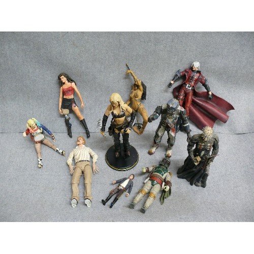 92 - A SELECTION OF ACTION FIGURES TO INCLUDE STAR WARS HANS SOLO AND BOBA FETT, HELLRAISER, HARLEY QUINN... 