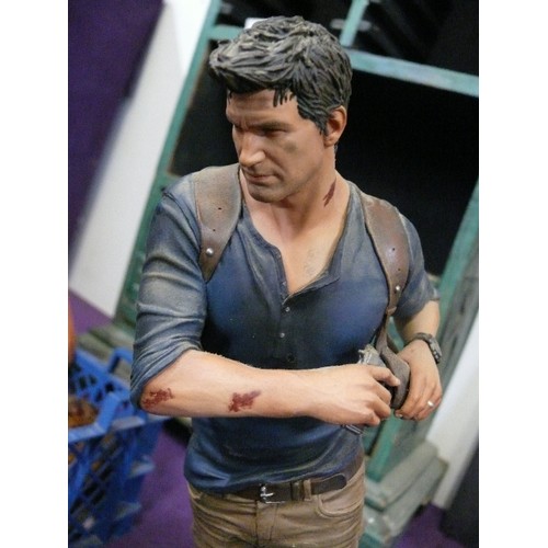 99 - UNCHARTED 4 COLLECTOR'S EDITION NATHAN DRAKE FIGURE