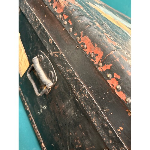 329 - A large, strong & well travelled late 19th Century steamer trunk with metal locks and reinforced cor... 