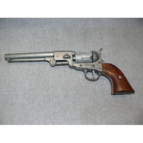 126B - A LARGE CAP GUN REVOLVER