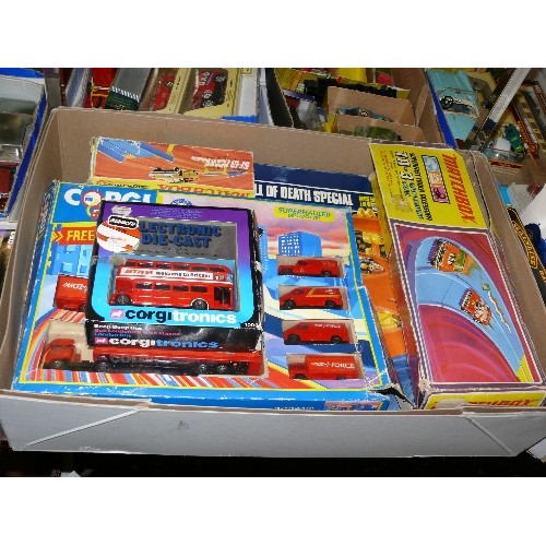 187 - A MIXED BOX OF MATCHBOX AND CORGI BOXED SETS