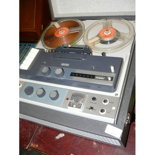 235 - A TRUVOX REEL TO REEL TAPE RECORDER IN GOOD CLEAN CONDITION AND WORKING ORDER