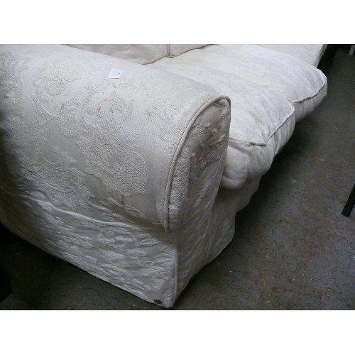 447 - DOUBLE BED SETTEE WITH OFF WHITE LINEN LOOSE COVER