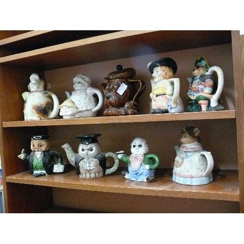 453 - 9 X COLLECTOR'S NOVELTY TEAPOTS