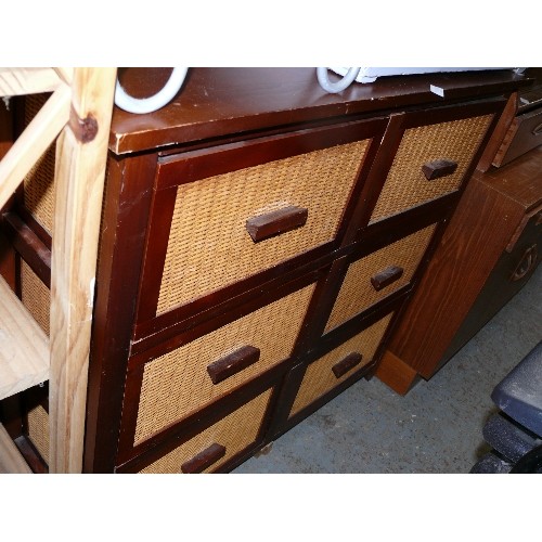 483 - 6 DRAWER CHEST IN WICKER AND WOOD