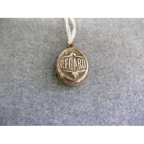 29 - A 9CT GOLD VICTORIAN LOCKET WITH 'REGARD' EMBOSSED ON FRONT, WEIGHT 6.93gr