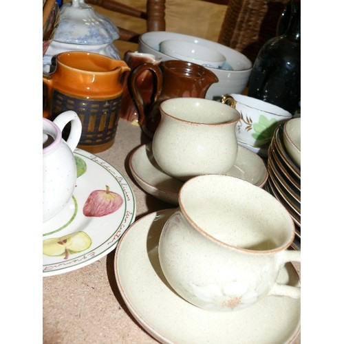 523 - QUANTITY OF KITCHENWARE INCLUDING VINTAGE PUDDING BASINS, OVEN TO TABLE WARE, PYREX