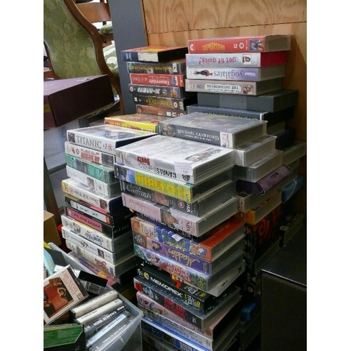 539 - LARGE PILE OF VHS TAPES, DISNEY, DRAMA, LORD OF THE RINGS, ROYLE FAMILY ETC