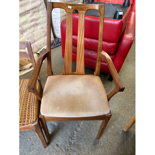 565 - MID CENTURY NATHAN CARVER CHAIR AND A MID CENTURY DINING CHAIR