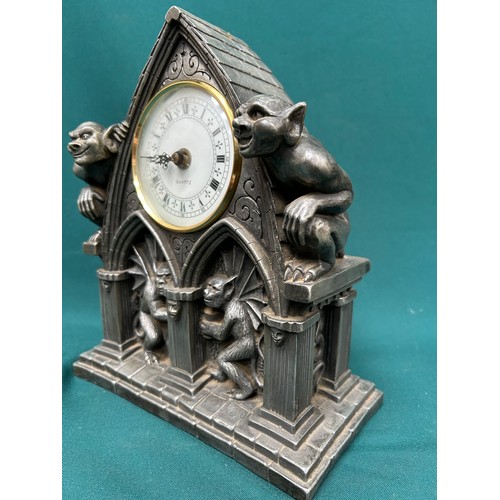 346 - Unusual heavy Gothic Gargoyle clock with quartz movement