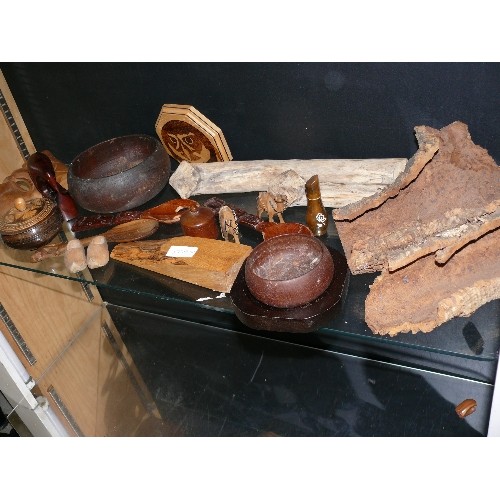 509B - SHELF OF TREEN, MASK, OWL COASTER ETC