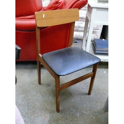 465 - 4 PLUS 1 MID CENTURY DINING CHAIRS