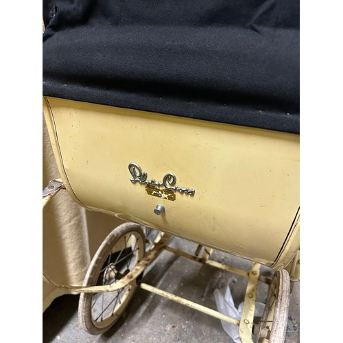 230B - A 1930's or 1940's  Silvercross Twin child's pram