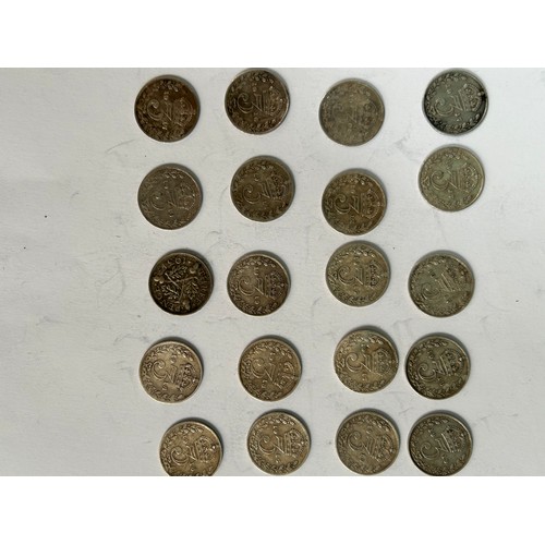 119K - 20 X Threepence coins , 19 of them silver including 1900, 1912, 1916 x4, 1917 x 5, 1918 x 5, 1919 x ... 