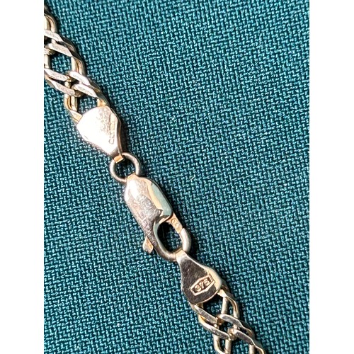 48A - A beautiful 9ct gold double curb link chain necklace. Fully hallmarked. 12 grams, 44cm