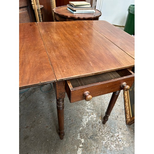 449 - Early Victorian mahogany pembroke table with turned legs, drawer to one end and false drawer the oth... 