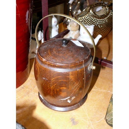 316 - A VINTAGE WOODEN TEA CADDY WITH BRASS DETAIL AND CERAMIC LINER