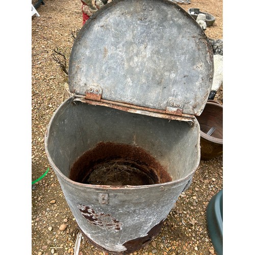 384A - Vintage galvanised feed bin with hinged lid, Wolverhampton maker- has rust