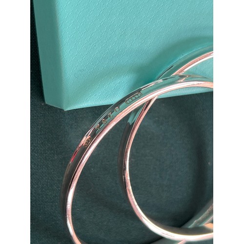 49 - A Tiffany 925 Silver double bound bangle with box - 35 grams