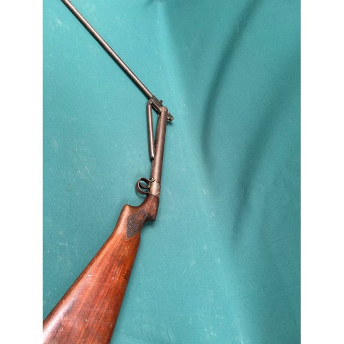 325D - A 1936 B.S.A. .177 BRAKE BARREL AIR RIFLE IN GOOD CONDITION