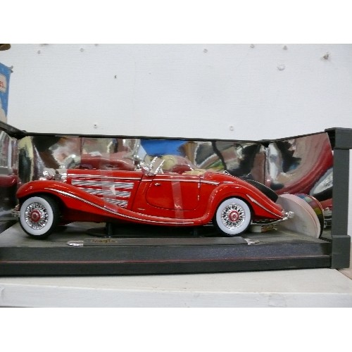 89 - A MAISTO MERCEDES BENZ 500 K TYP SPECIAL ROADSTER (1936) IN MIRRORED DISPLAY BOX