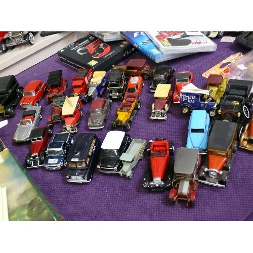 67 - A LARGE COLLECTION OF MODEL VINTAGE CARS TO INCLUDE DINKY, MATCHBOX, CORGI ETC.