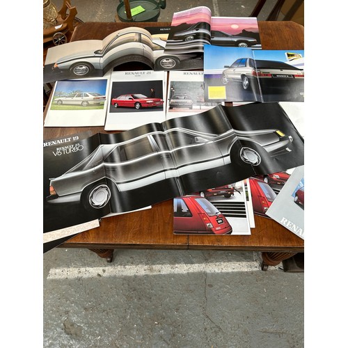 179 - Automobilia Ephemera: Renault 24 X Car Brochures for 1978 to 1989 for :- Renault 18 (with dealers st... 