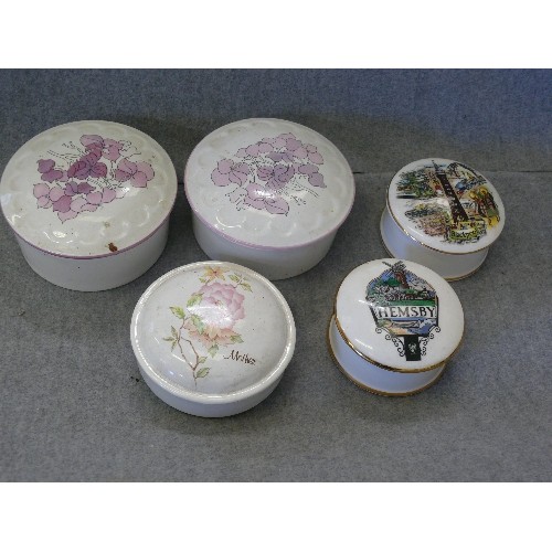 135 - A SELECTION OF CERAMIC LIDDED POTS