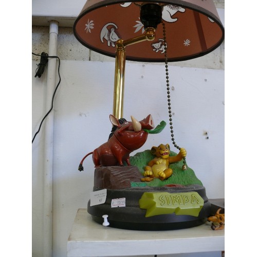 93 - A LOVELY DISNEY 'SIMBA' THE LION KING TABLE LAMP WITH SHADE