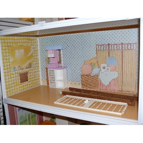 410 - A VERY LARGE SINDY DOLLS HOUSE WITH FURNITURE AND ACCESSORIES PLUS ORIGINAL BOX