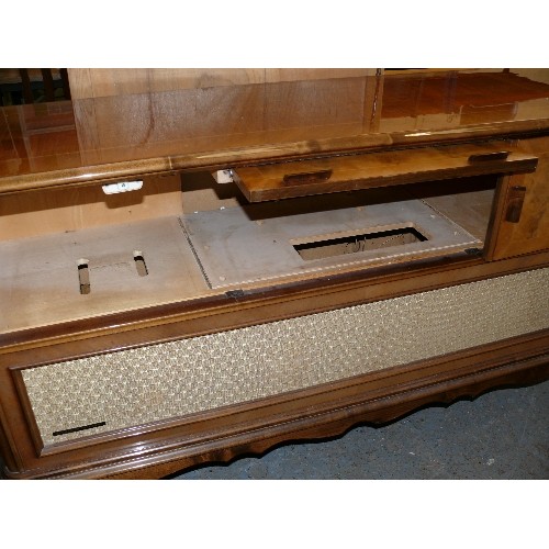 455 - VINTAGE HUNGARIAN RADIOGRAM CABINET