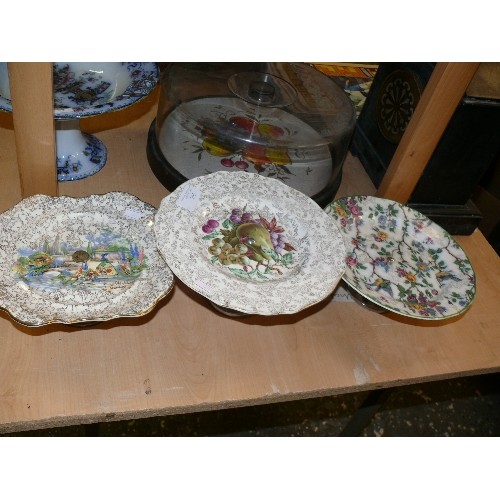 265 - 4 VINTAGE CERAMIC CAKE PLATES 1 BY MIDWINTER AND 1 BY SANDLAND WARE PLUS A VINTAGE REVOLVING CAKE ST... 