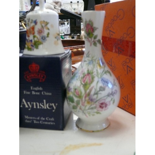 284 - 2 AYNSLEY WILD TUDOR VASES 1 WITH BOX PLUS AN AYNSLEY COTTAGE GARDEN BELL ALSO WITH BOX