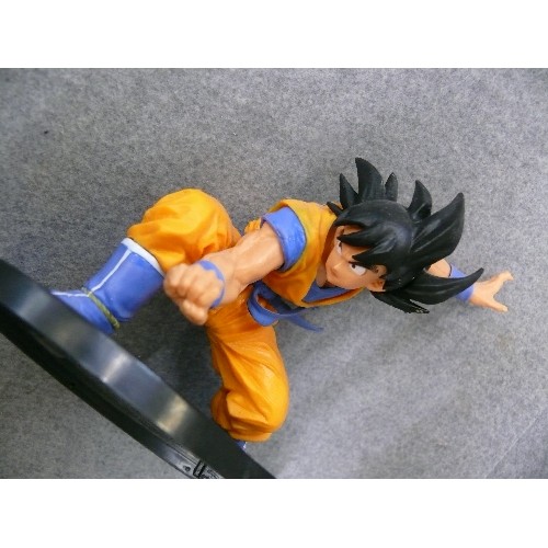 130 - DRAGONBALL Z GOKU FIGURINE