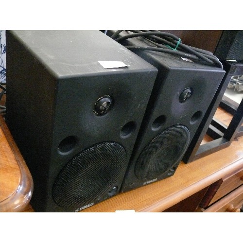 453 - A PAIR OF SMALL YAMAHA MONITOR SPEAKERS MSP5