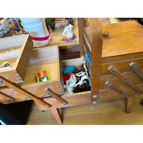 543 - VINTAGE CANTILEVER SEWING BOX