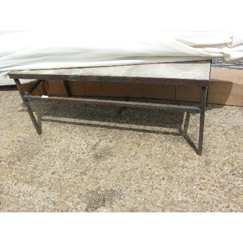 497 - VINTAGE METAL GARDEN TABLE