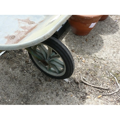 498 - A LARGE WHEEL BARROW