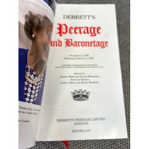 553 - DEBRETT'S PEERAGE AND BARONETAGE BOOK 2003 BY MACMILLAN - ORIGINAL RETAIL PRICE £275