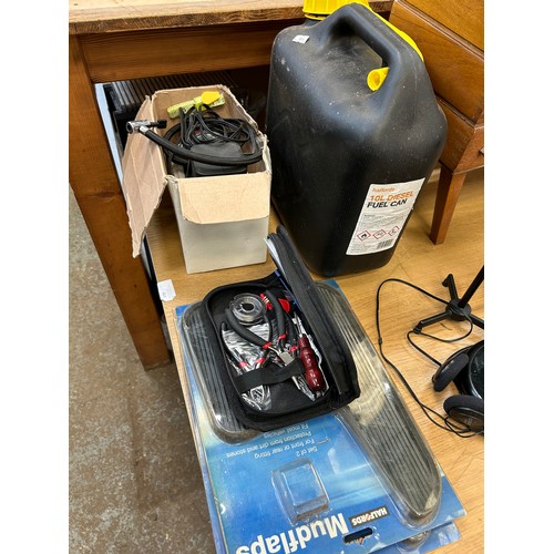 546 - 10L DIESEL FUEL CAN, COMPRESSOR, MUDFLAPS AND POUCH OF TOOLS