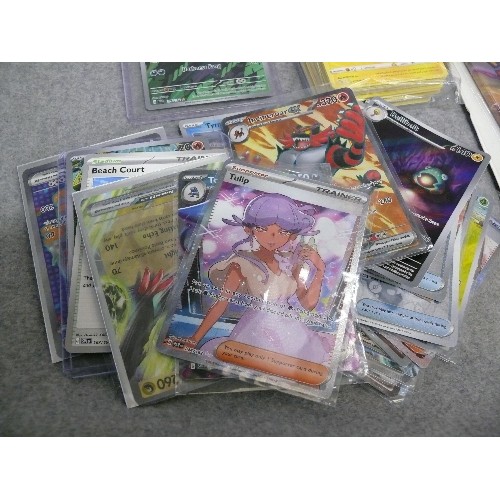 13 - LARGE QUANTITY OF POKEMON CARDS