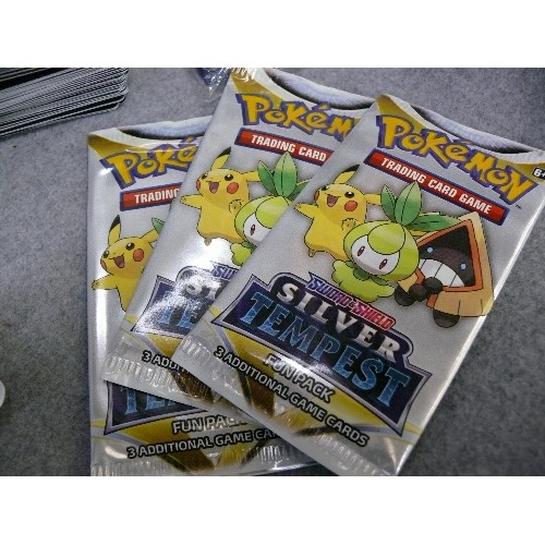 13 - LARGE QUANTITY OF POKEMON CARDS